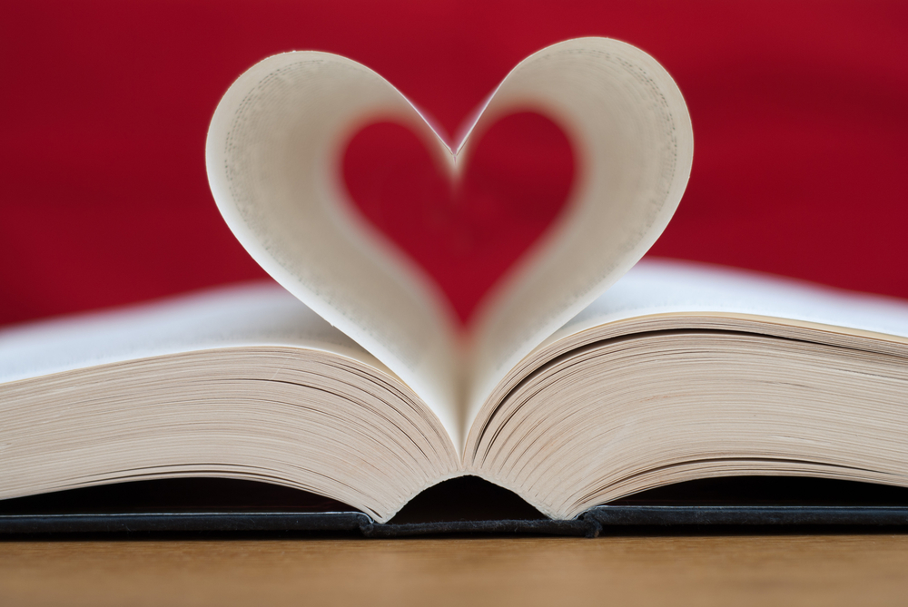 Cosa regalare a chi ama leggere: 5 idee per farlo felice