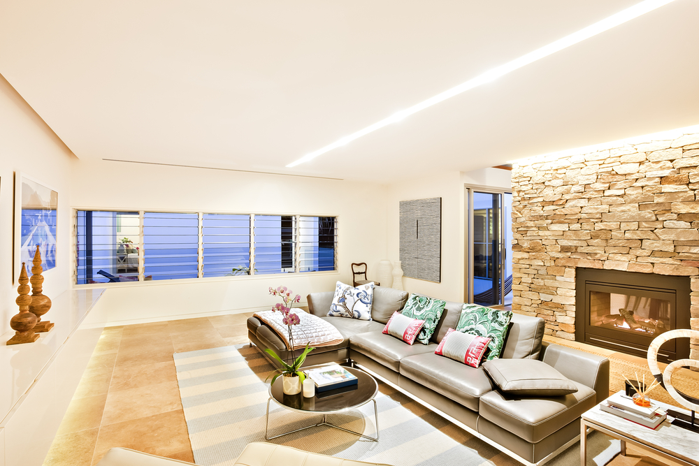 Illuminare una stanza buia: 5 idee alternative alla luce