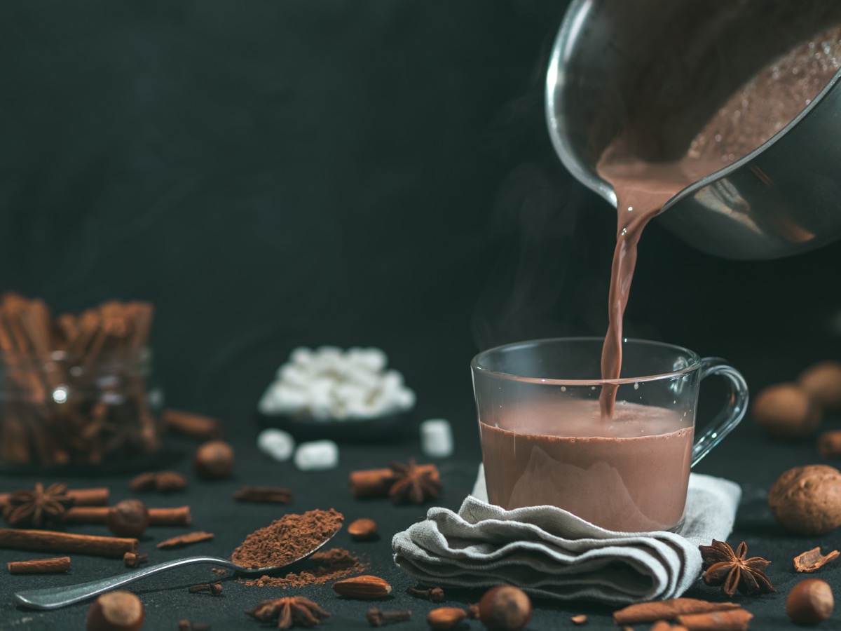 Cioccolata calda senza latte: come farla light usando l'acqua
