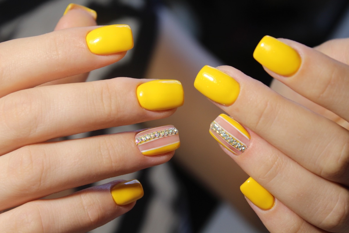 Nail-art-decorazioni-glitter-brillantini-4.jpg