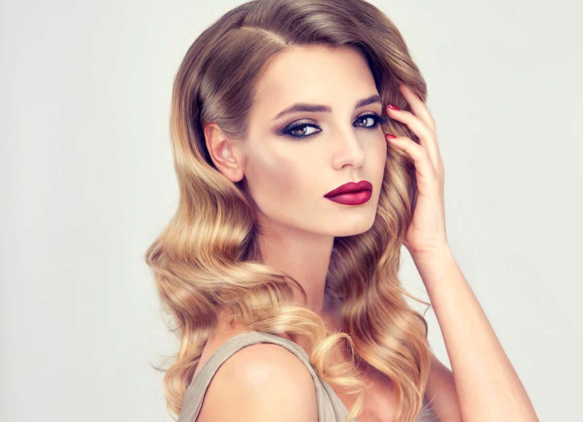 Capelli biondi: le sfumature più belle e di tendenza per la primavera estate 2019