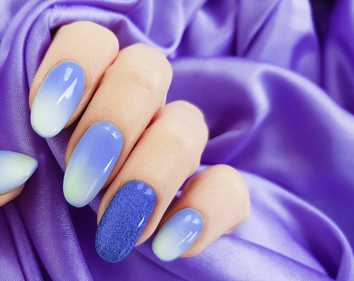Nail art gradiente: i design più belli per decorare le unghie