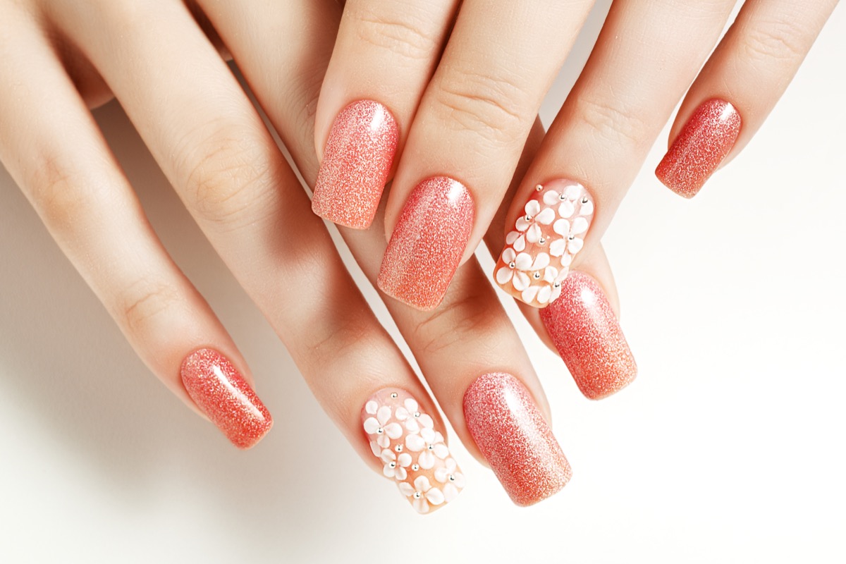 Nail-art-decorazioni-colori-chiari-8.jpg