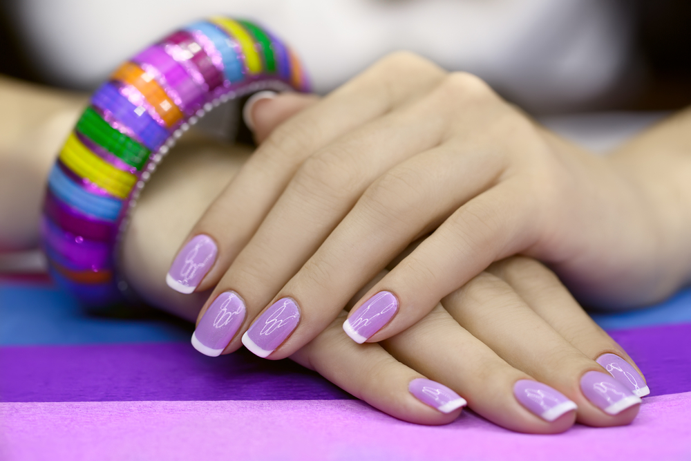 Manicure SNS, che cos’è e a chi è adatta?