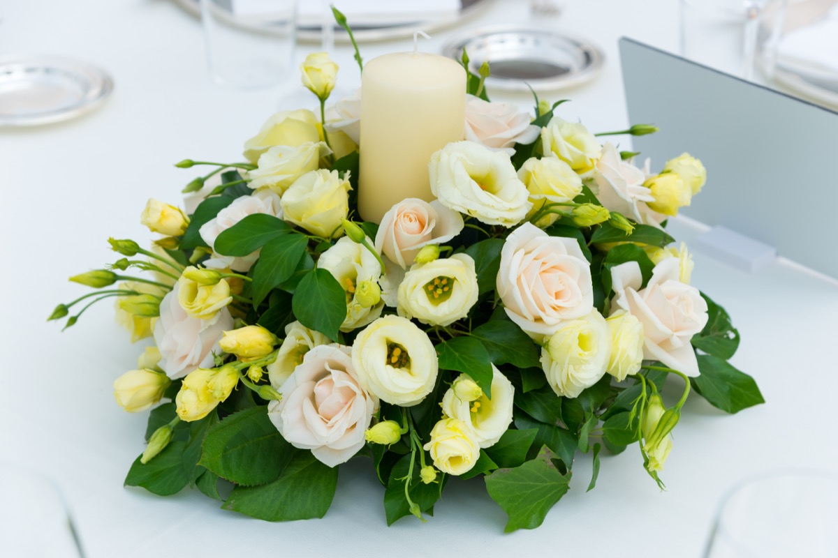 Matrimonio-centrotavola-fiori-candele-decorazioni-7_0.jpg