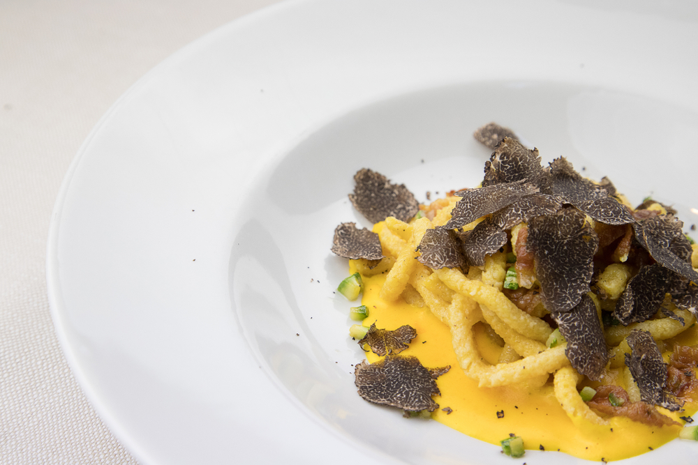 Come si preparano i passatelli asciutti al tartufo nero: la ricetta tipica pesarese