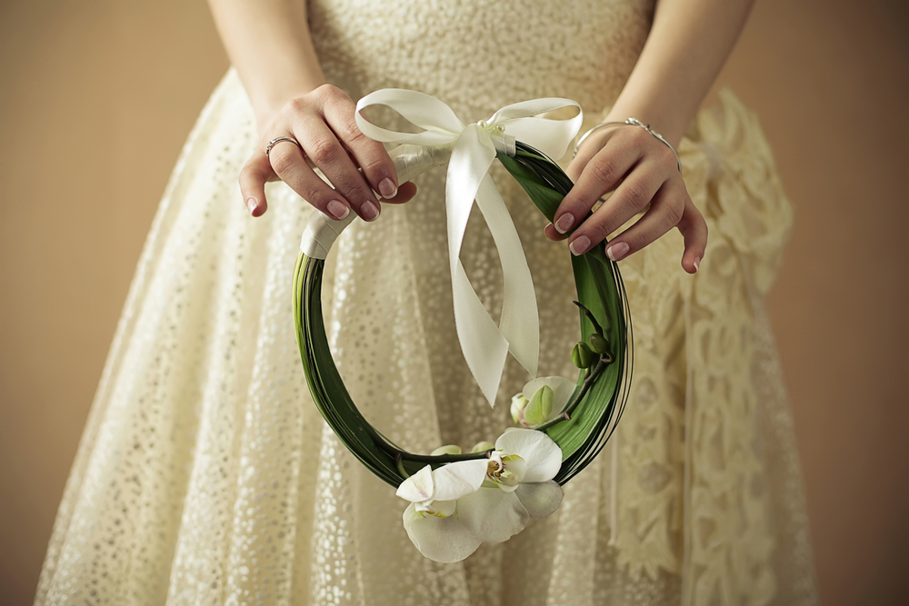 Bouquet sposa a forma di cerchio fai da te: la soluzione originale e fashion