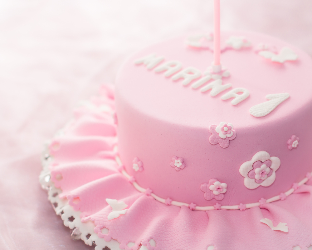 torta-primo-compleanno-bimba-pasta-di-zucchero-4.jpg
