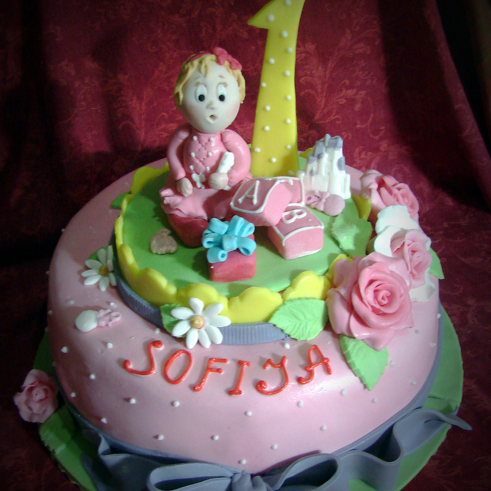 torta-primo-compleanno-bimba-pasta-di-zucchero-9.jpg