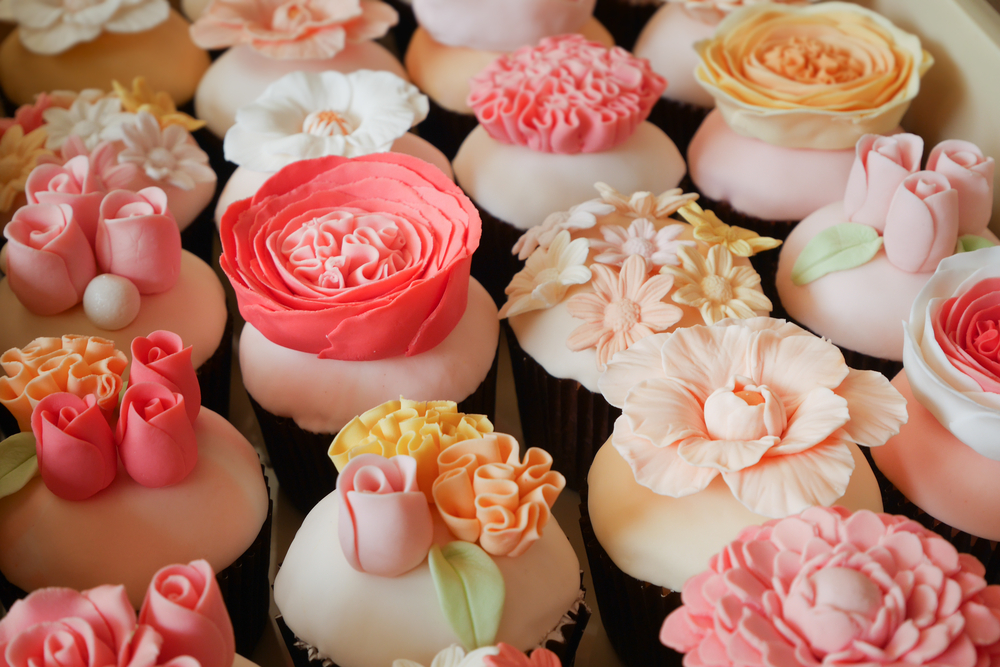 cupcake-decorati-fiori-pasta-di-zucchero-8.jpg