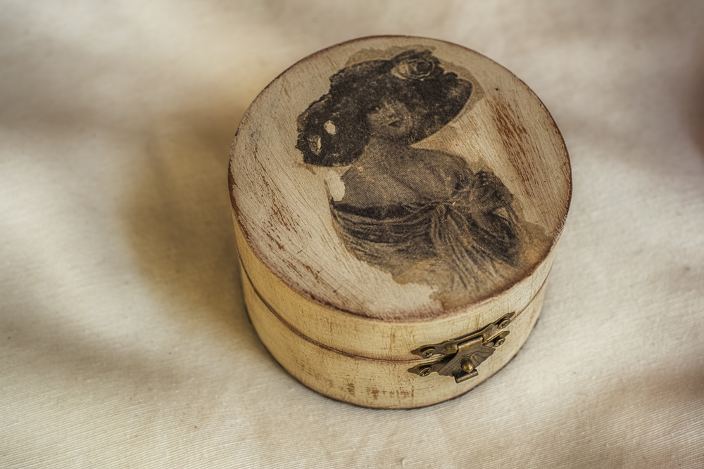 scatole-vintage-fai-da-te-idee-decoupage-5.jpg