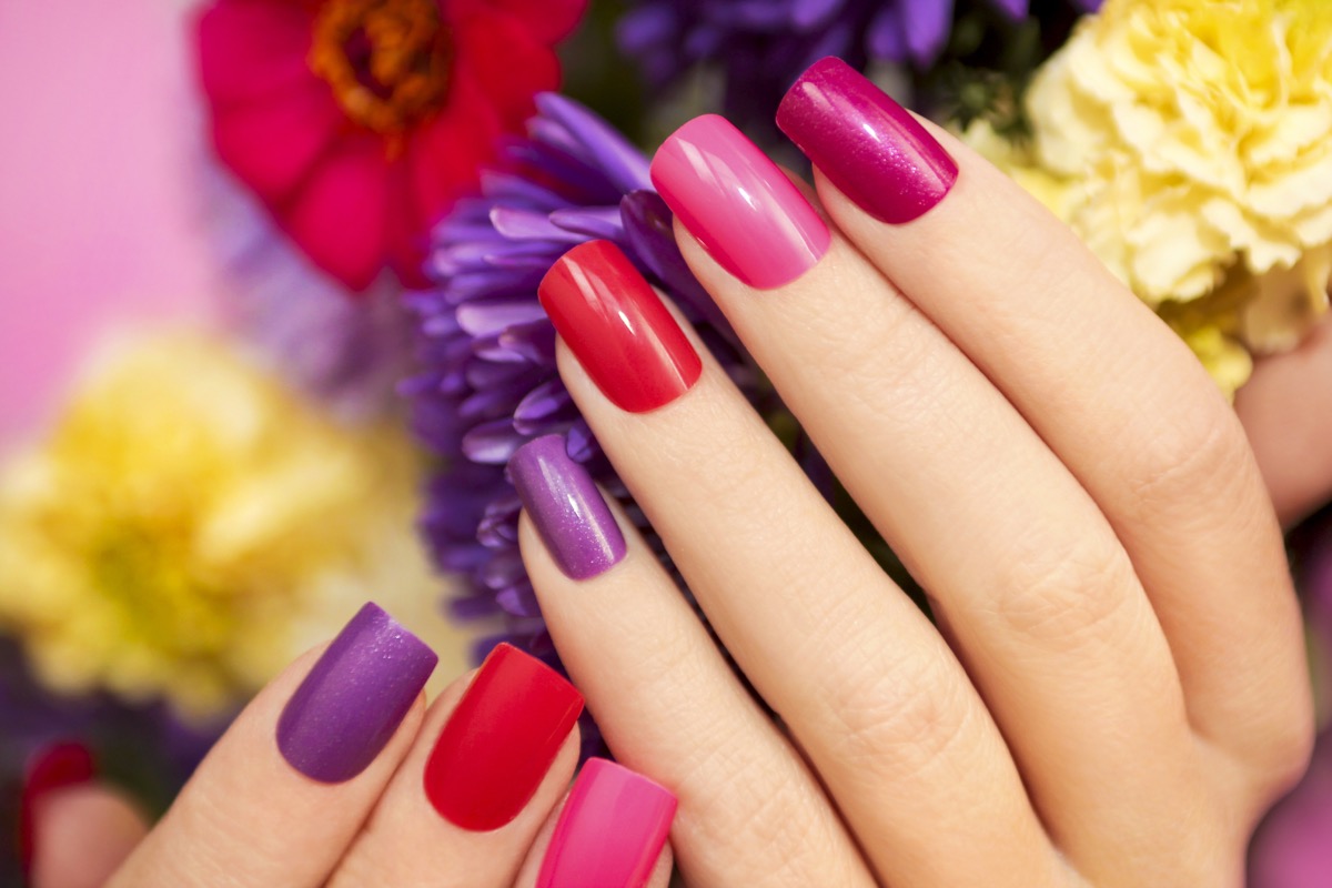 Nail-art-estate-2019-tendenze-decorazioni-unghie-4.jpg