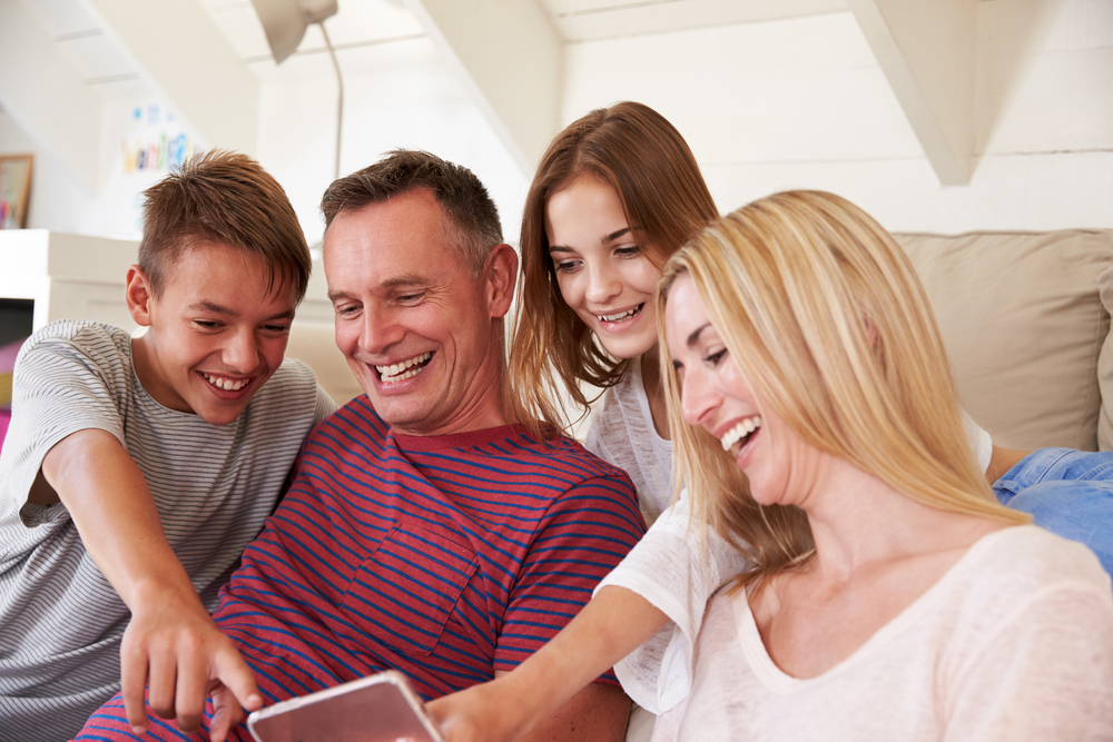 10 cose da non dire al figlio adolescente