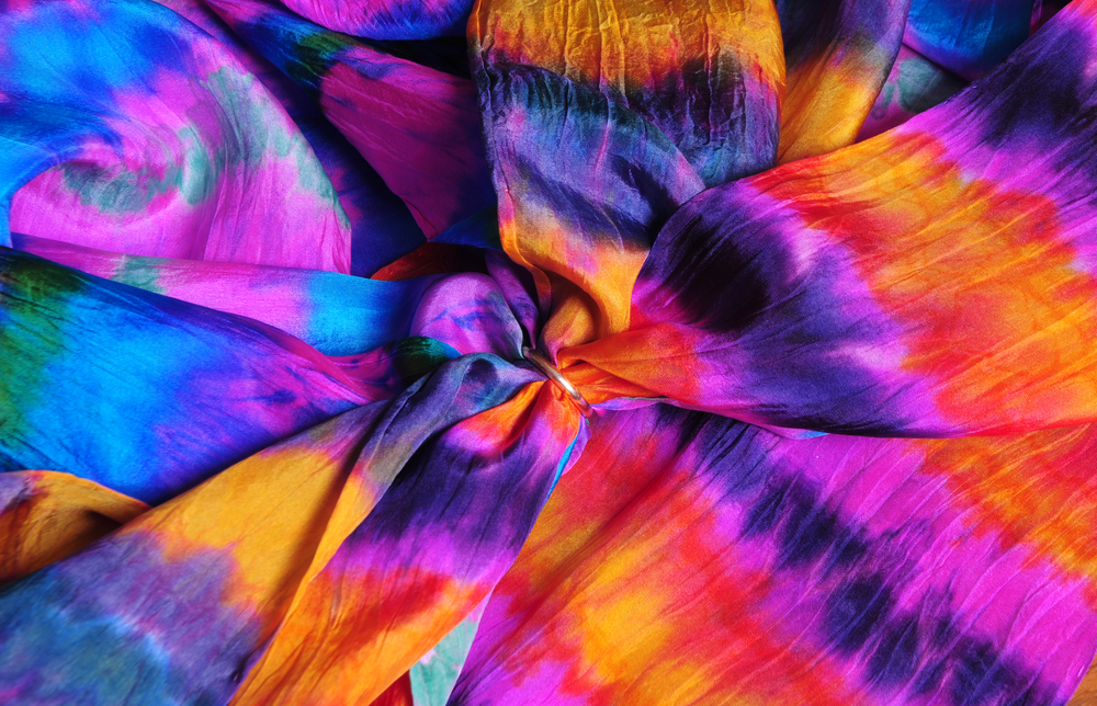 Come trasformare un foulard in un top senza cucire
