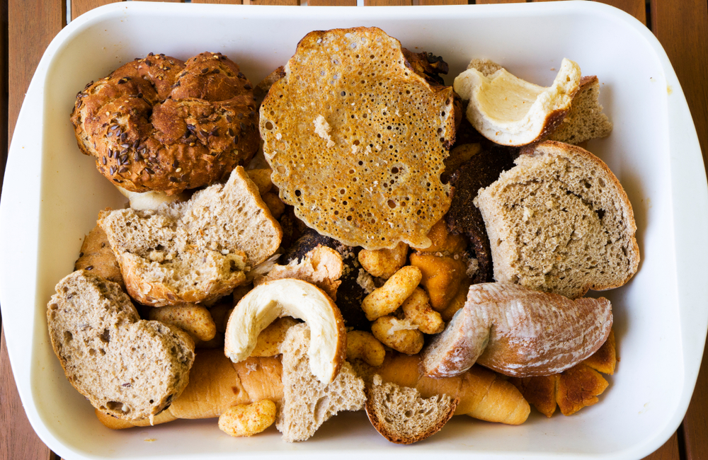 Come riciclare il pane raffermo: 2 ricette di recupero da leccarsi i baffi
