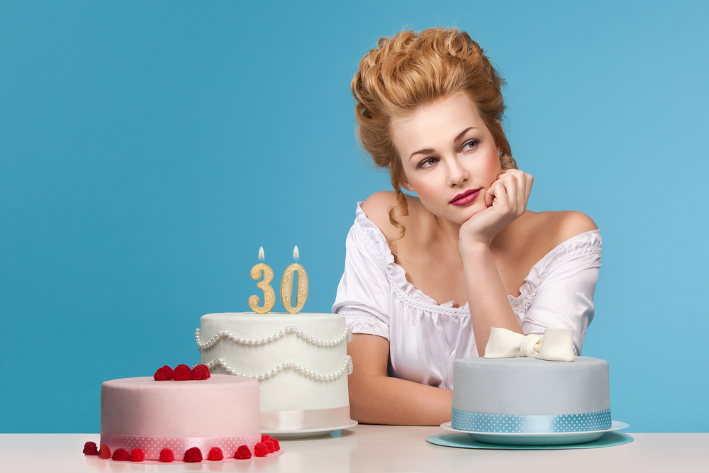 Torte di compleanno per i 30 anni: 7 decorazioni in pasta di zucchero