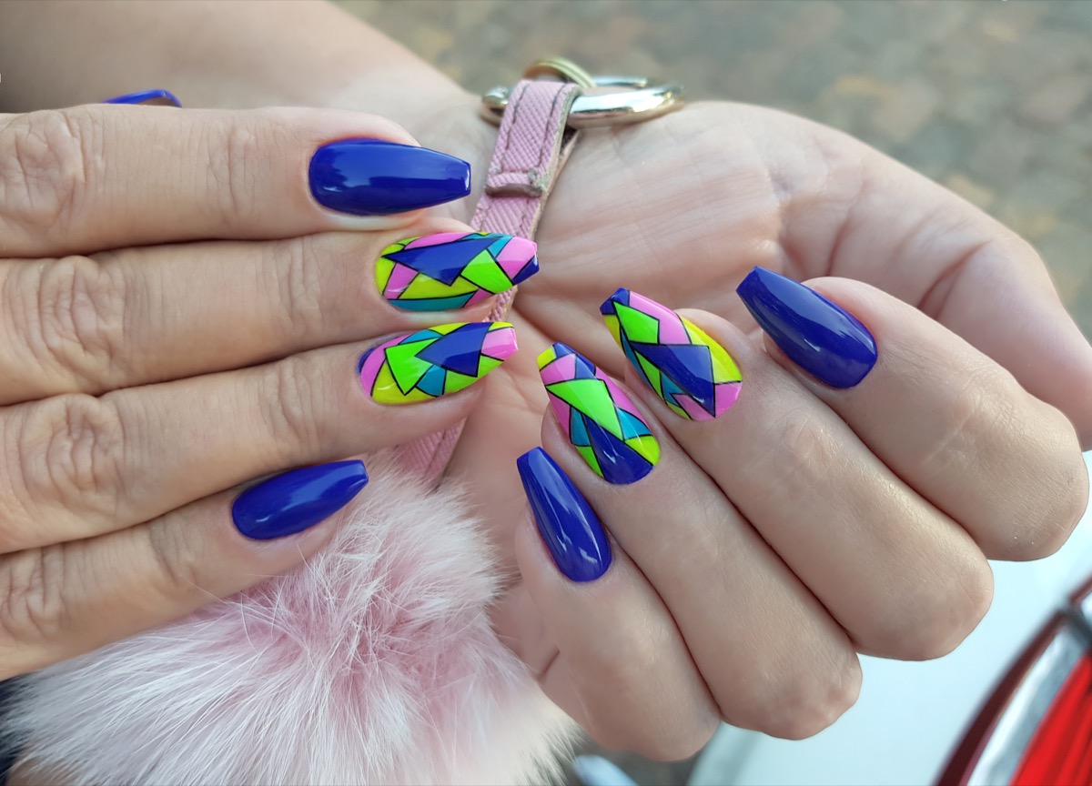 Nail-art-fluo-2.jpg