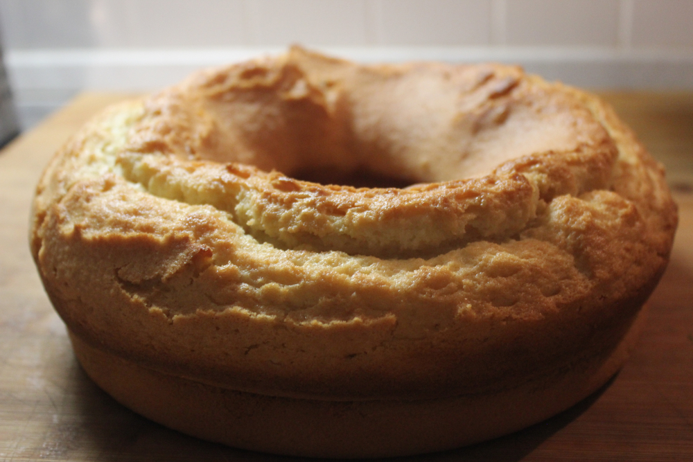 Ciambellone all'arancia senza lattosio