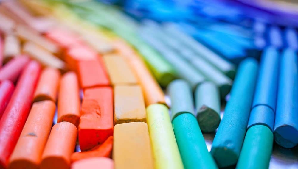 Riciclo creativo per bambini: pittura lavabile con i vecchi gessetti