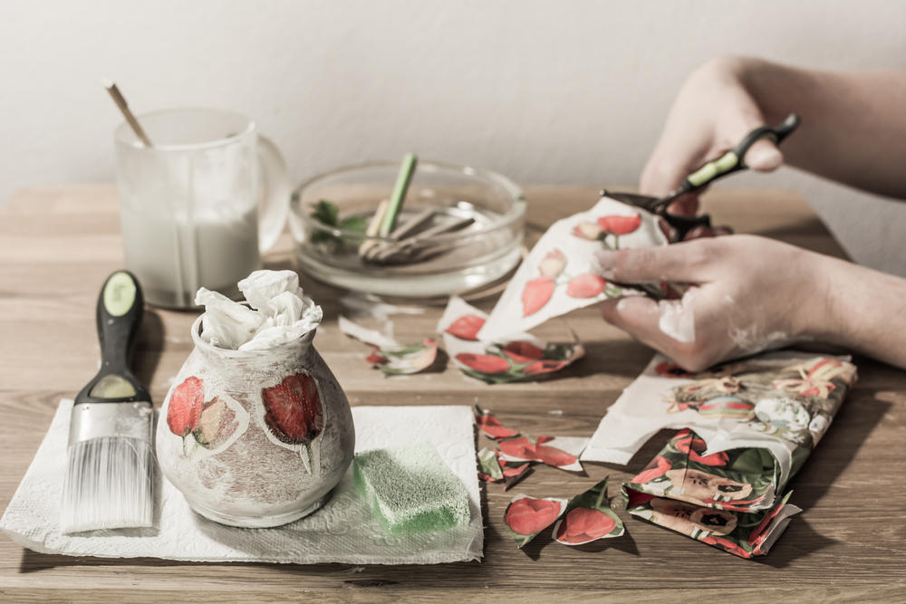 Decoupage: quali carte usare per i lavoretti creativi