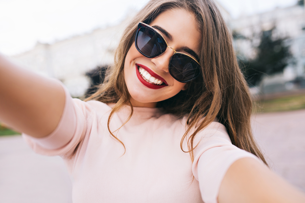 Giornata mondiale del sorriso: 5 poesie per il buonumore
