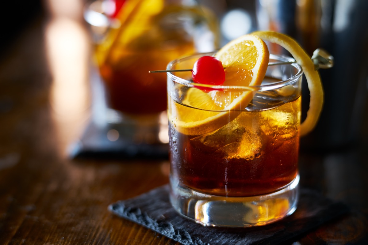 Old Fashioned Drink: la ricetta del cocktail con bourbon
