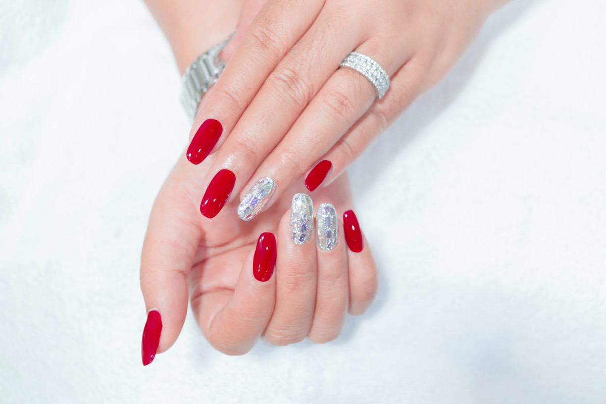 Nail-art-rosso-argento-unghie-6.jpg