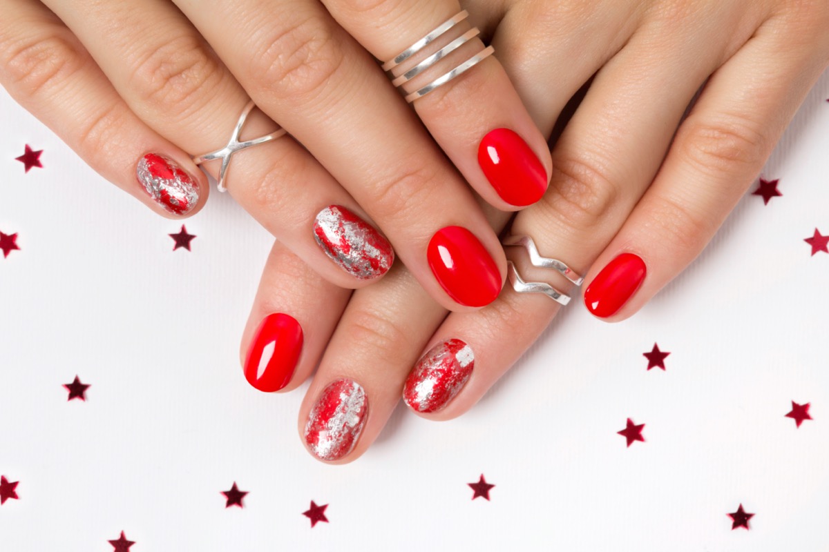 Nail-art-rosso-argento-unghie-9.jpg