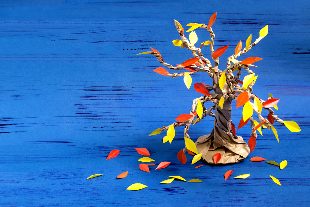 Albero di carta fai da te: come farlo con un sacchetto