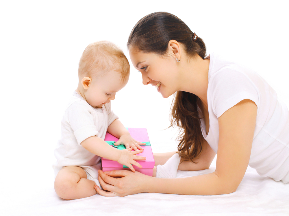 Perché il papà fa un regalo alla mamma alla nascita del bambino?