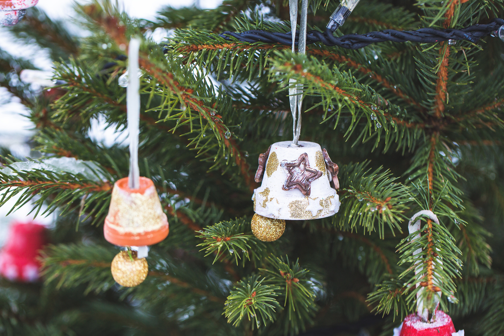 decorazioni-natalizie-materiali-riciclo-5.jpg