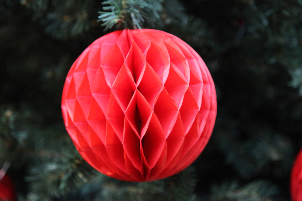 Palline di Natale a nido d’ape: il tutorial