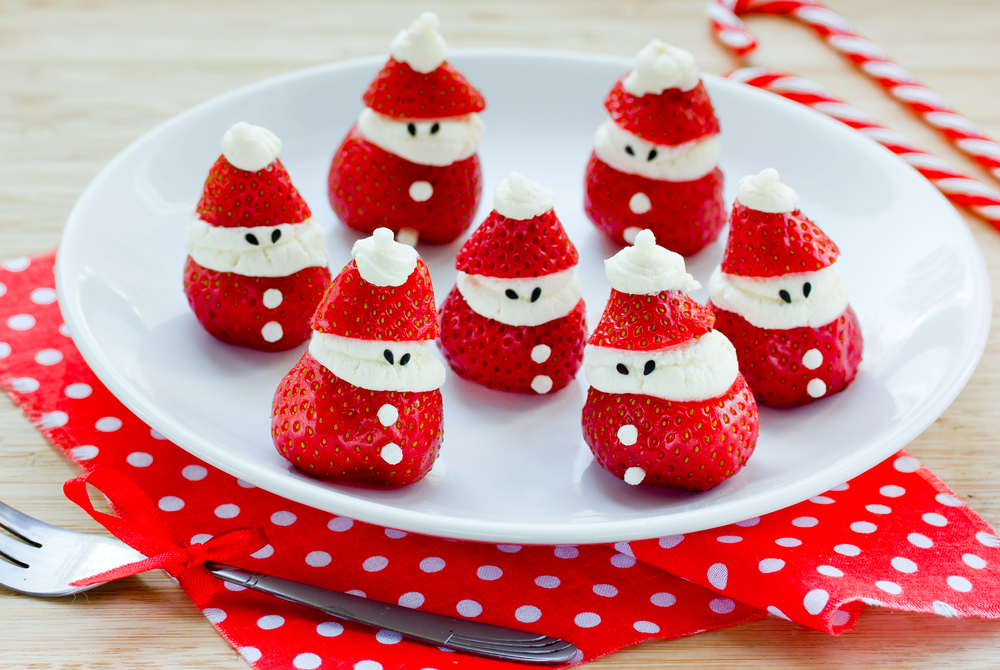 Torte di Natale decorate con panna: 7 idee sfiziose