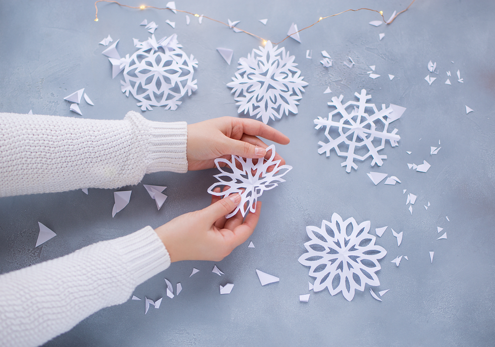 Fiocchi di neve di carta facili: il tutorial