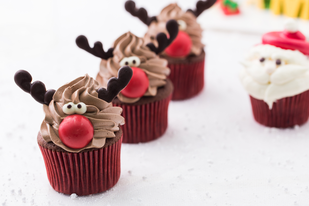 cupcake-natale-decorati-panna-4_0.jpg