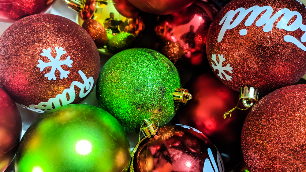 Palline di Natale con nome fai da te: le idee creative per farle con facilità