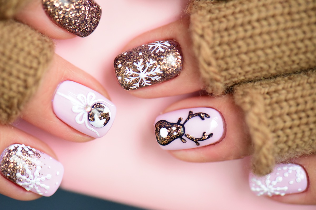 Nail-art-fiocchi-di-neve-4.jpg