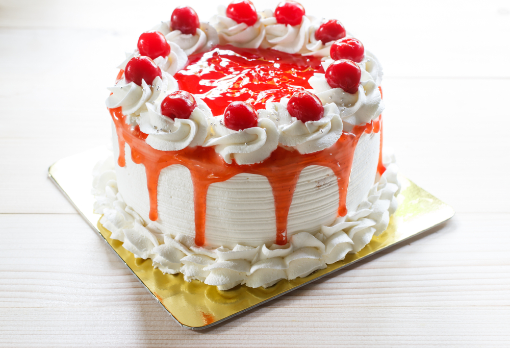 torte-compleanno-decorate-panna-6.jpg