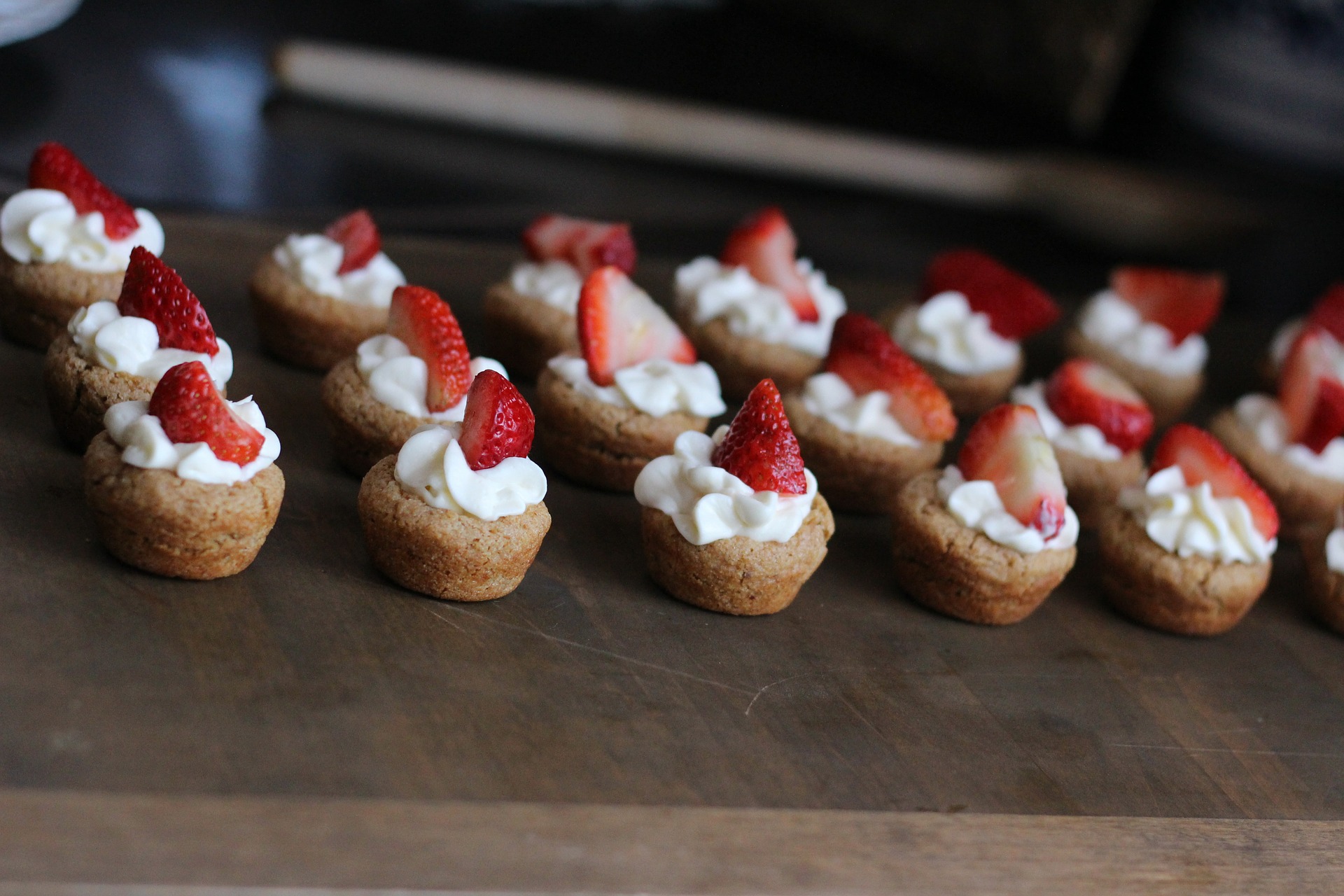 cupcake-san-valentino-decorati-panna-4.jpg