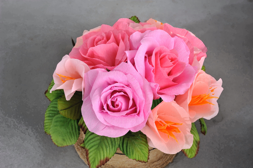 Rosa di carta crespa fai da te: tutorial e spiegazioni facili