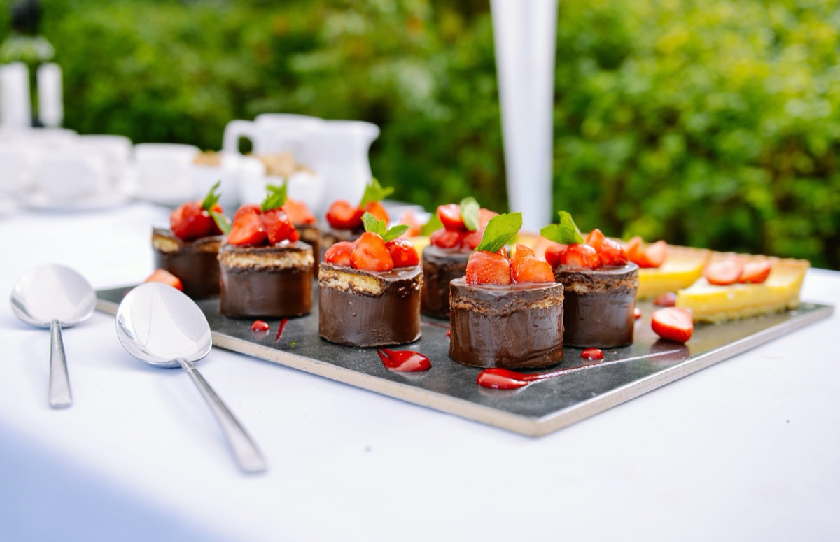 Come apparecchiare la tavola per un buffet