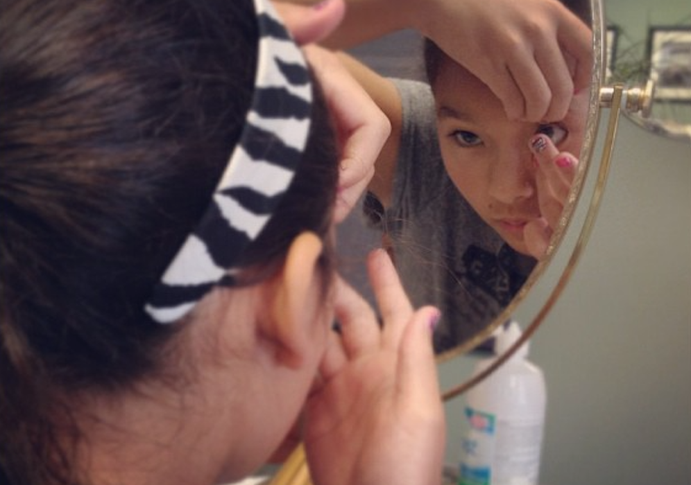 Lenti a contatto: come applicare e togliere le morbide e le gas permeabili