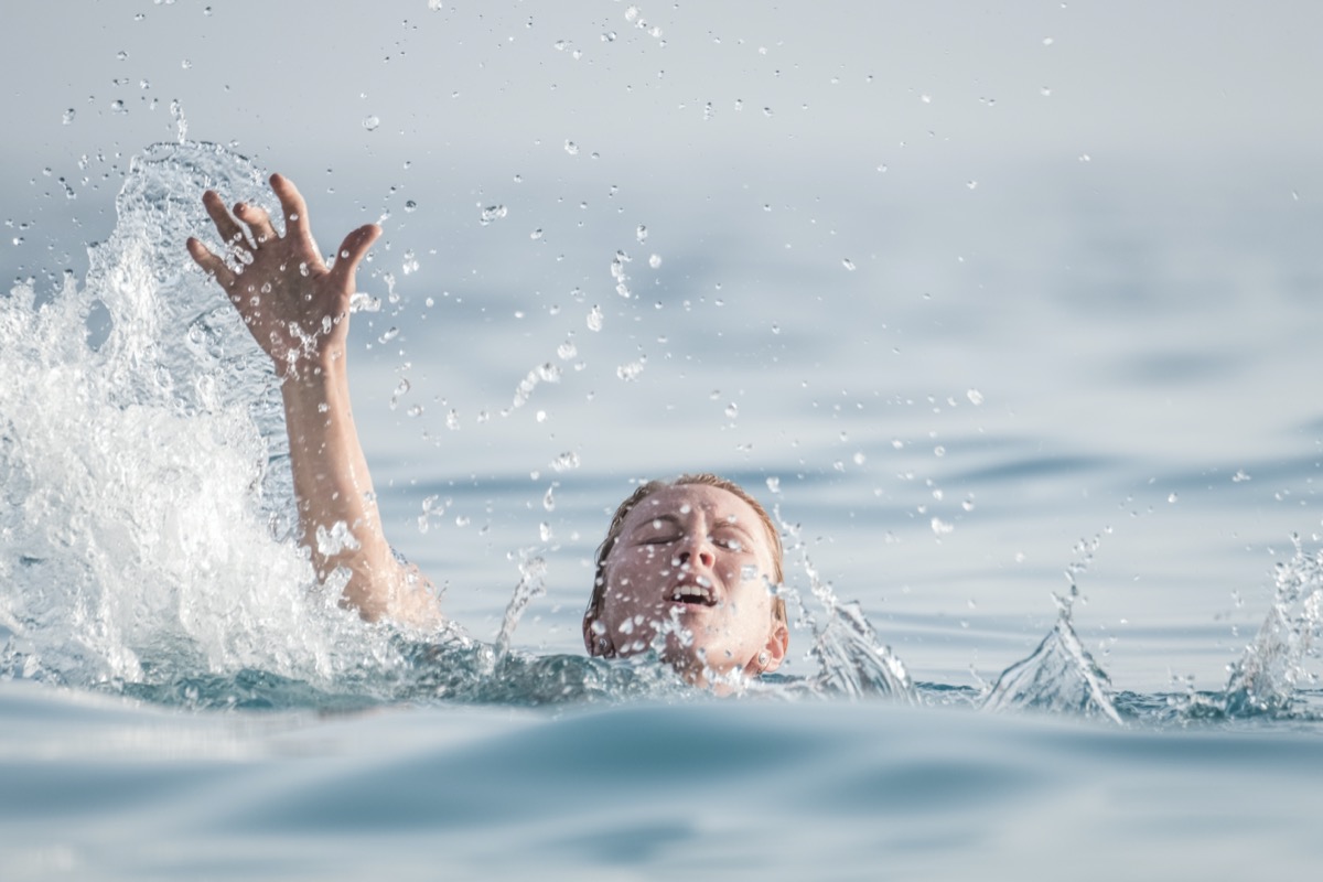 Sognare di annegare nel mare: cosa significa e perché accade