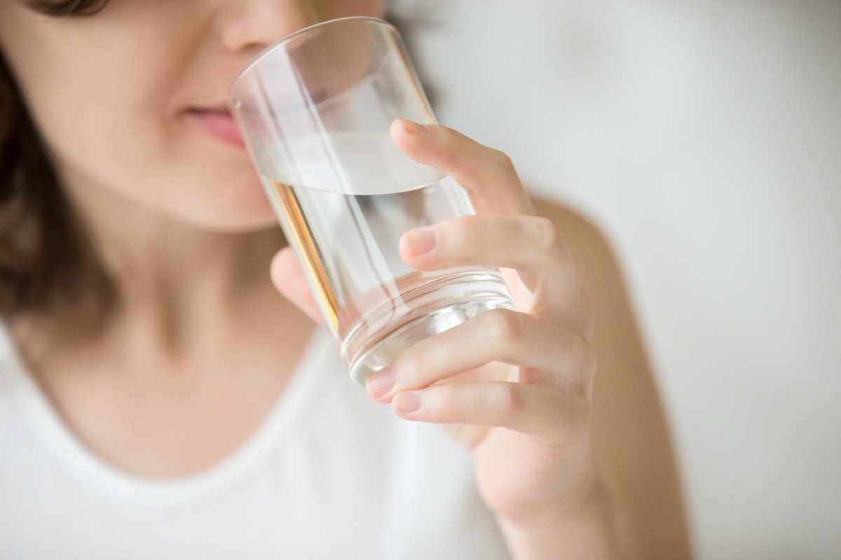 Che cosa vuol dire sognare di bere tanta acqua