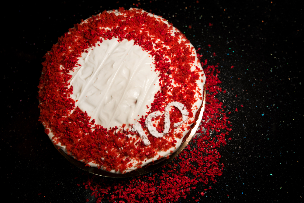 Torte laurea decorate con panna: 7 idee per le decorazioni