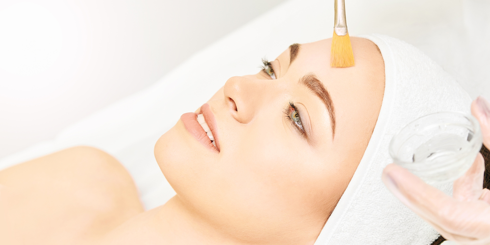 Come funziona l’acido glicolico per la cura della pelle