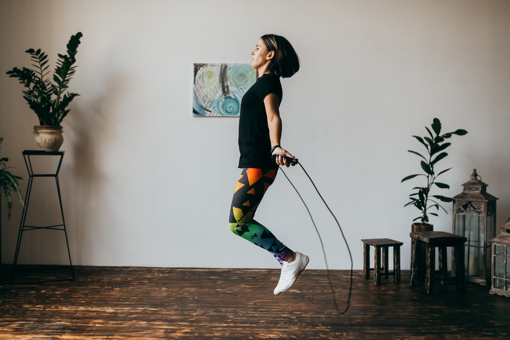 Ginnastica a casa: quali sono le attività con cui bruciare più calorie