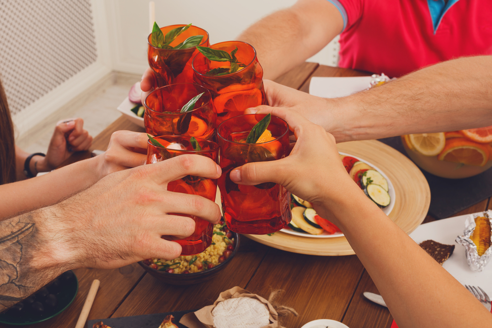 Aperitivo a casa low cost: idee per cocktail