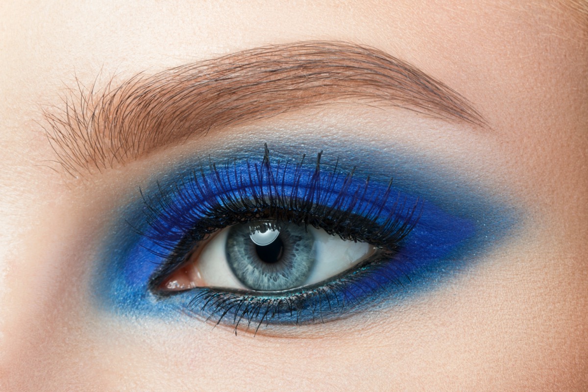Trucco-blu-elettrico-3.jpg