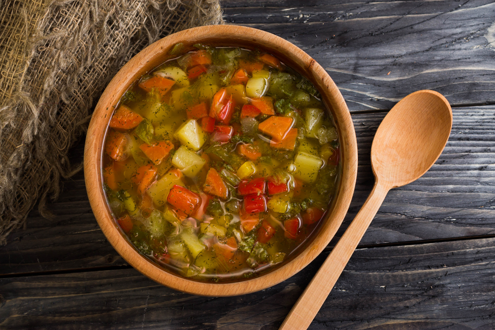 Come cucinare il minestrone e renderlo saporito